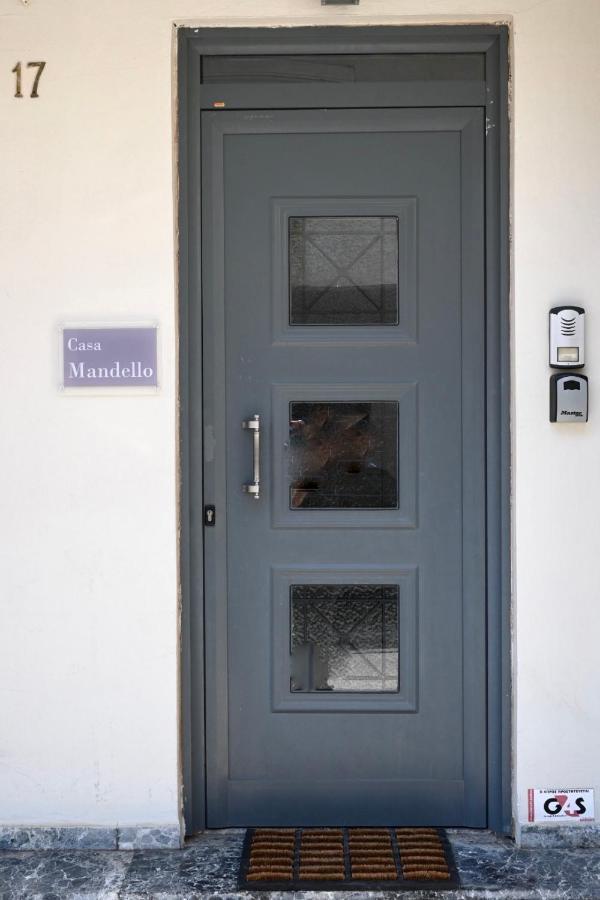 הוילה קלמאטה Casa Mandello מראה חיצוני תמונה